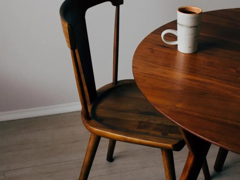 Maple chair – product photo