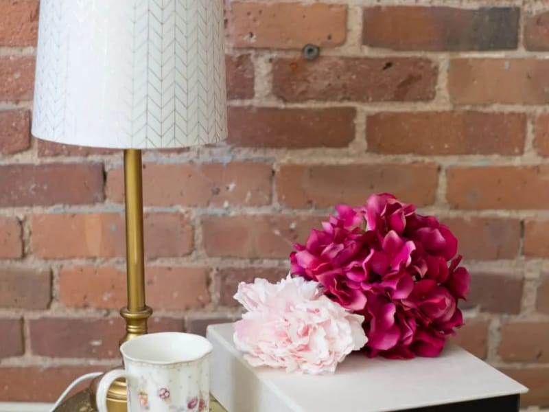 Amphora table lamp – another view